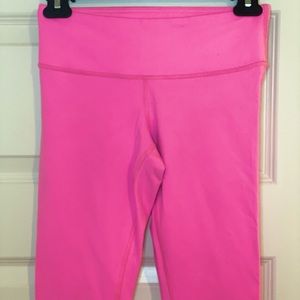 Lululemon 🍋 Hot Pink Crop Leggings- EUC